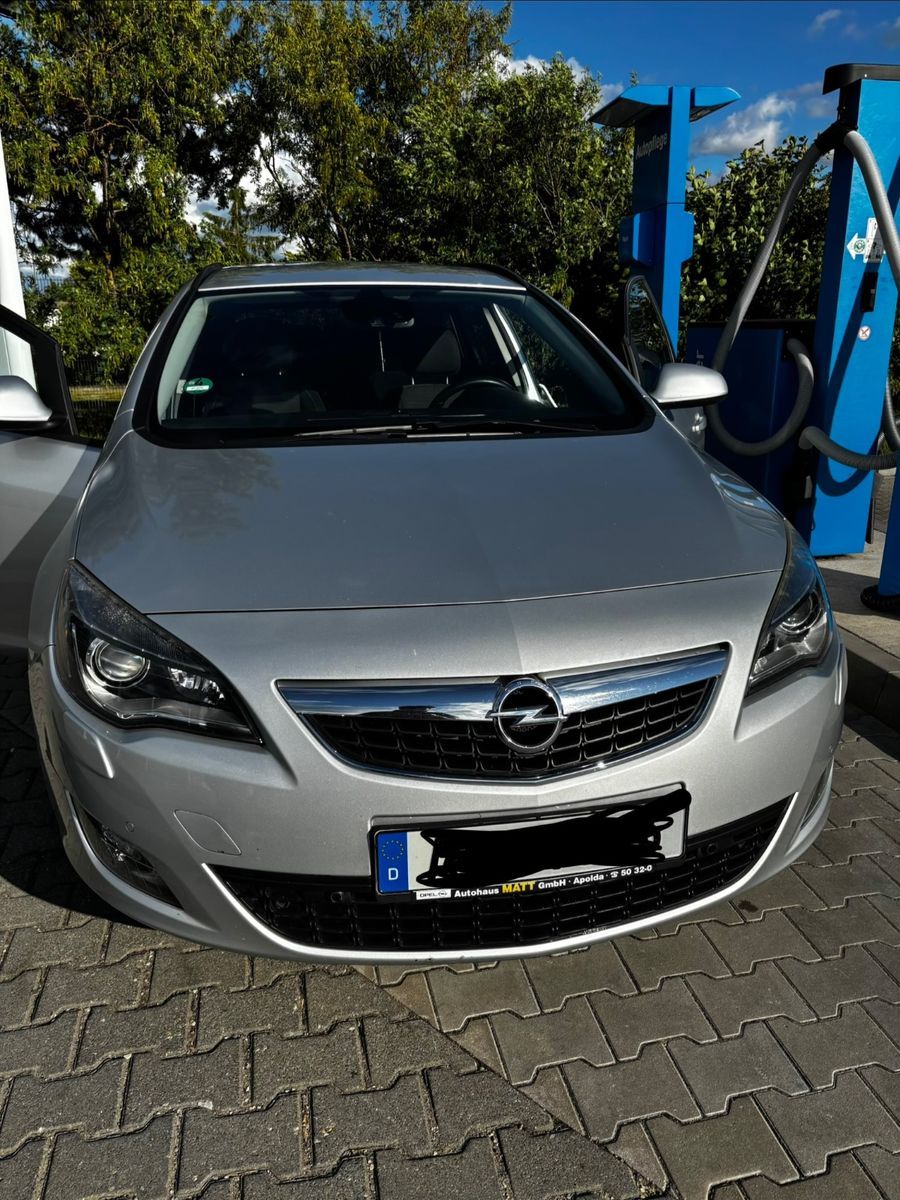 Opel Astra Sports Tourer 1.4 T 150 Jahre Opel 103kW