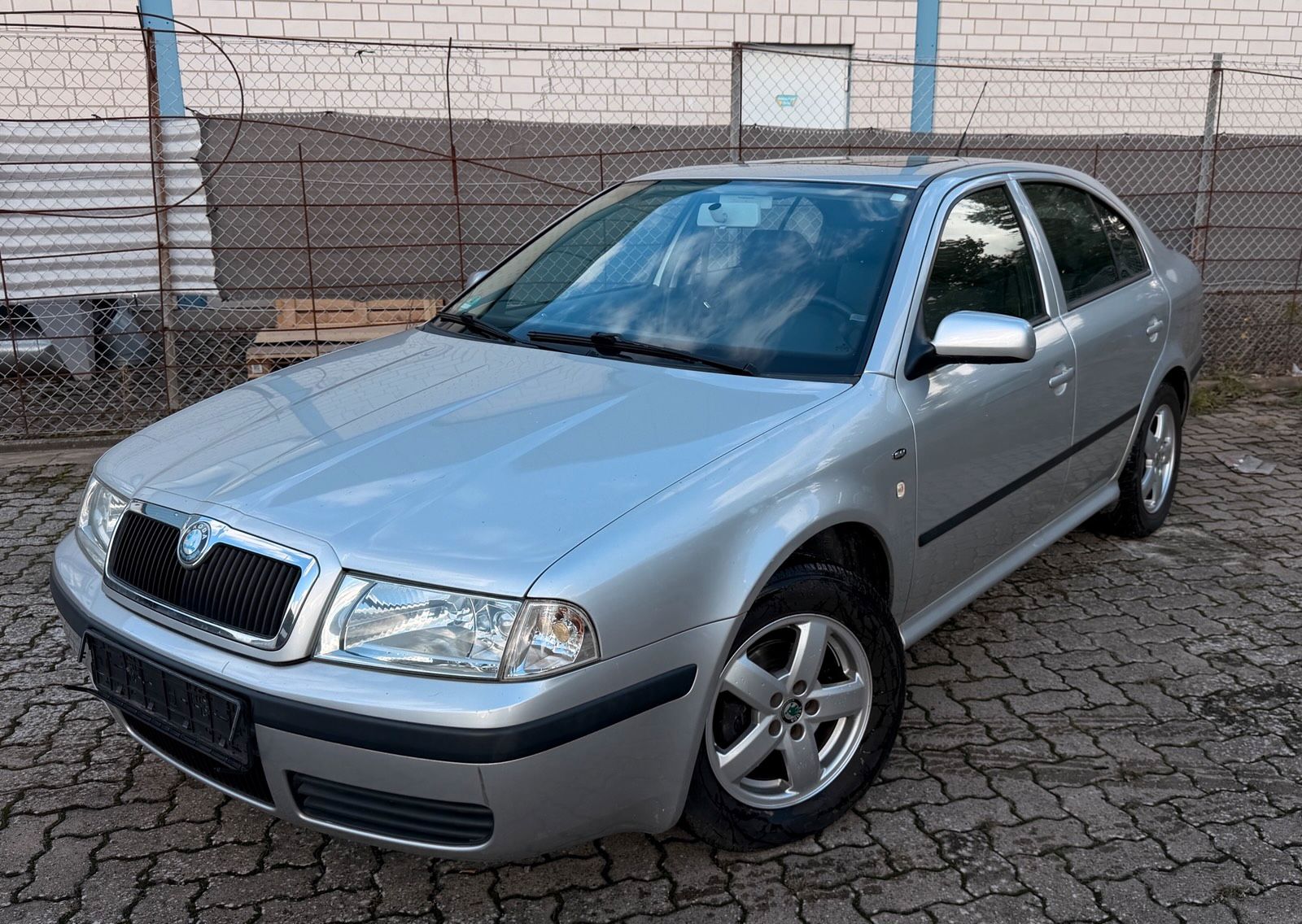Skoda octavia 1.6 1.hand Tüv+Service Neu !
