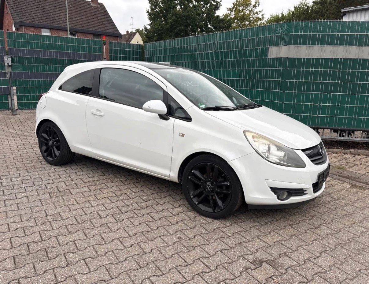 Opel Corsa, Baujahr 2011,