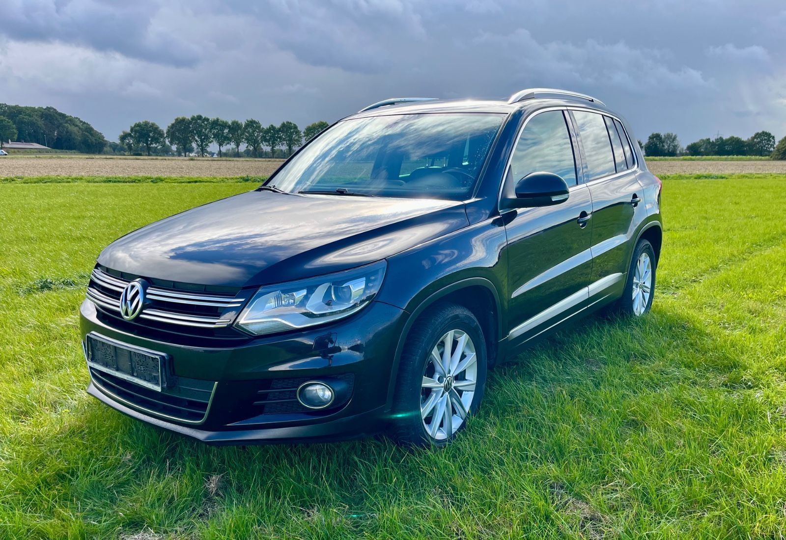Volkswagen Tiguan 2.0 TDI DSG 4MOT AHK Vollausstattung