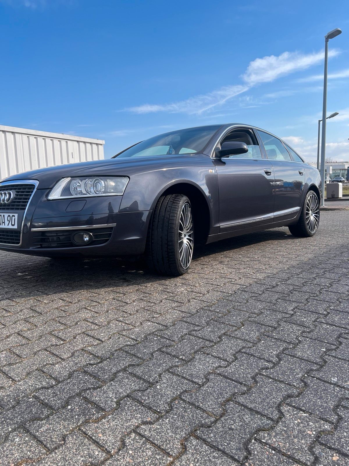Auto ist top neu tüv