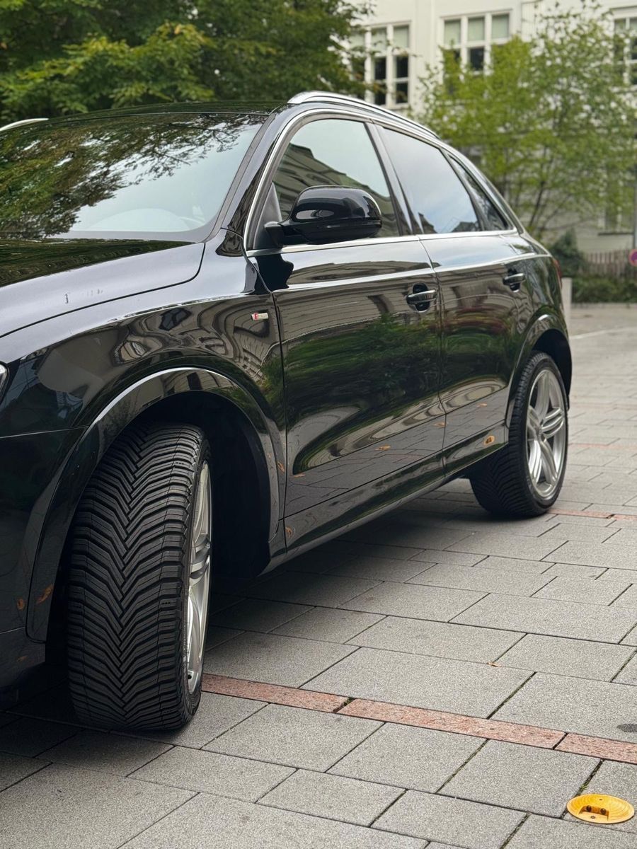 Audi Q3 2.0 TDI S tronic quattro -