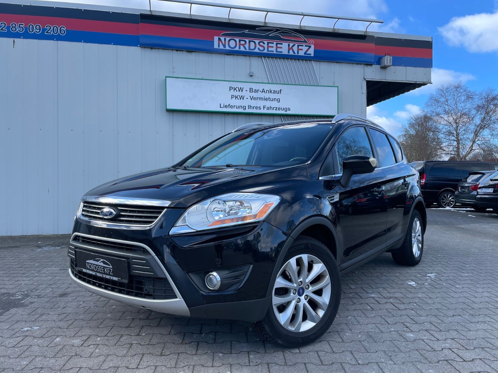 Ford Kuga Titanium Navi Cam Leder AHK Tempomat