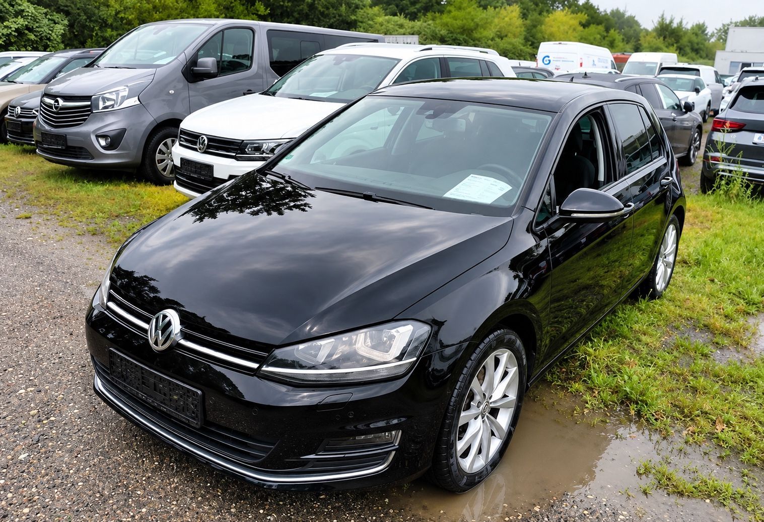 Volkswagen Golf 7 Lim. Highline BMT ACC Leder Navi LED