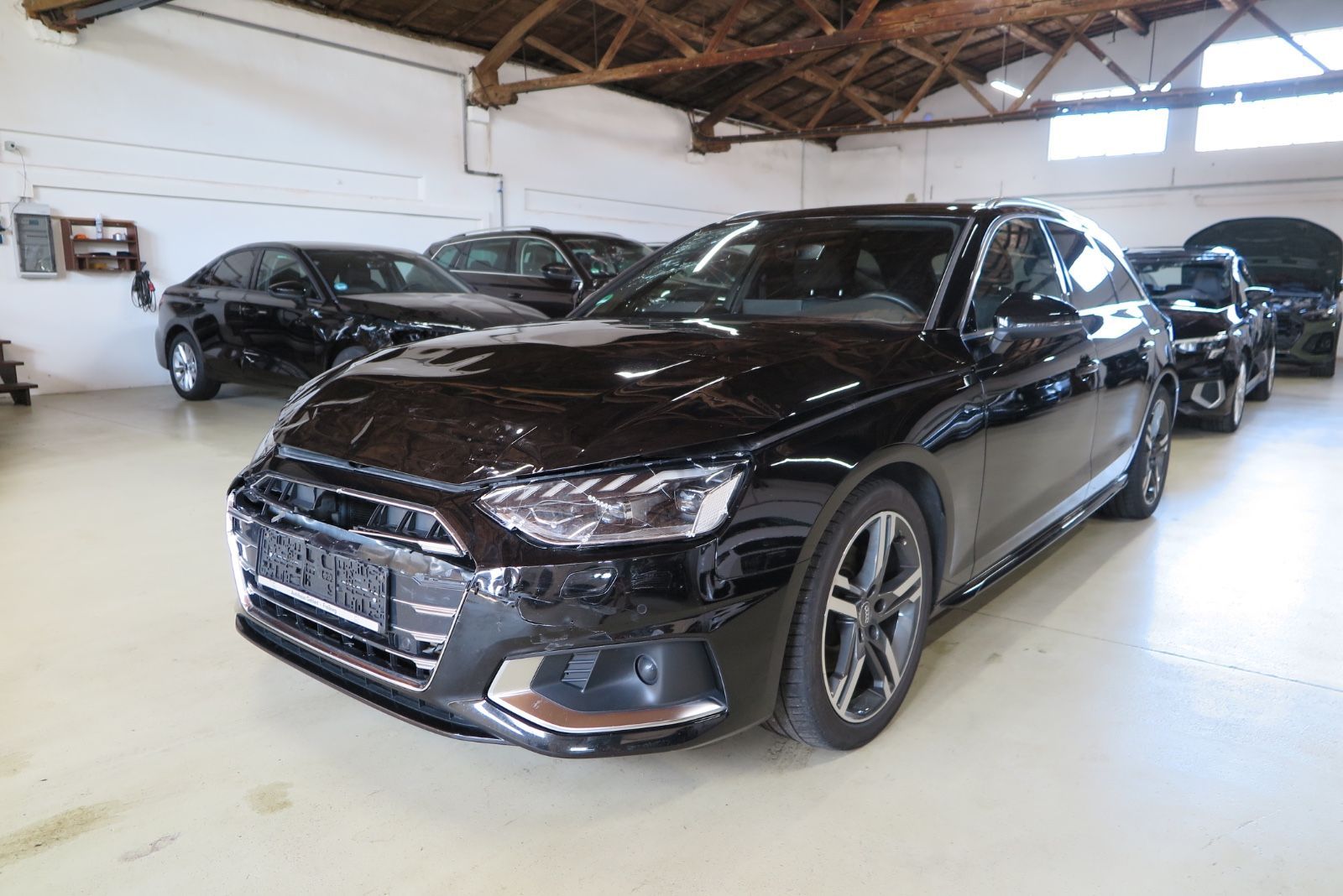Audi A4 Avant 40 TFSI S tronic LED-Matrix Nav Virtual