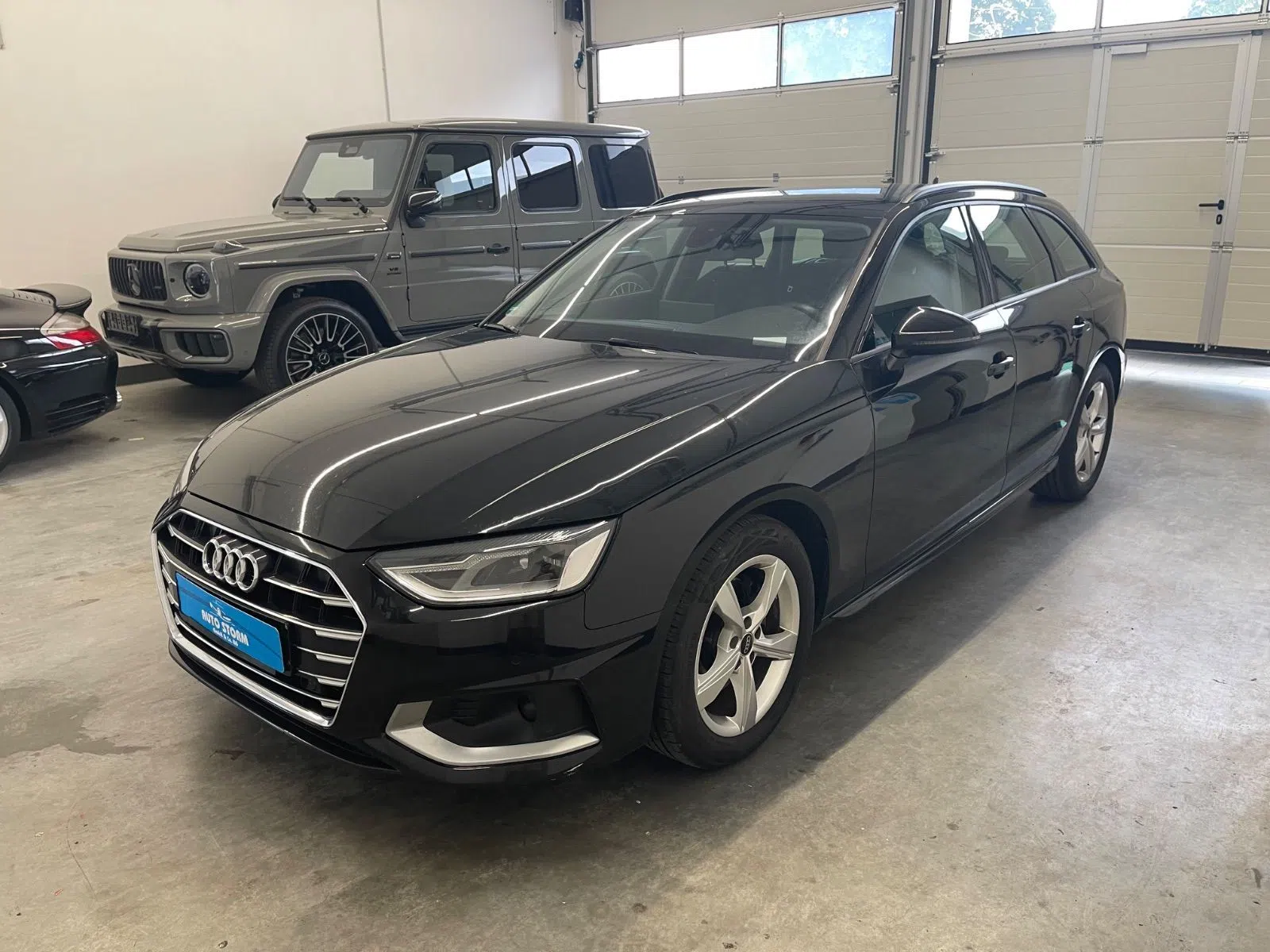 Audi A4 Avant 30 TDI advanced*LED*PDC*NAVI* AHK+SHZ+L