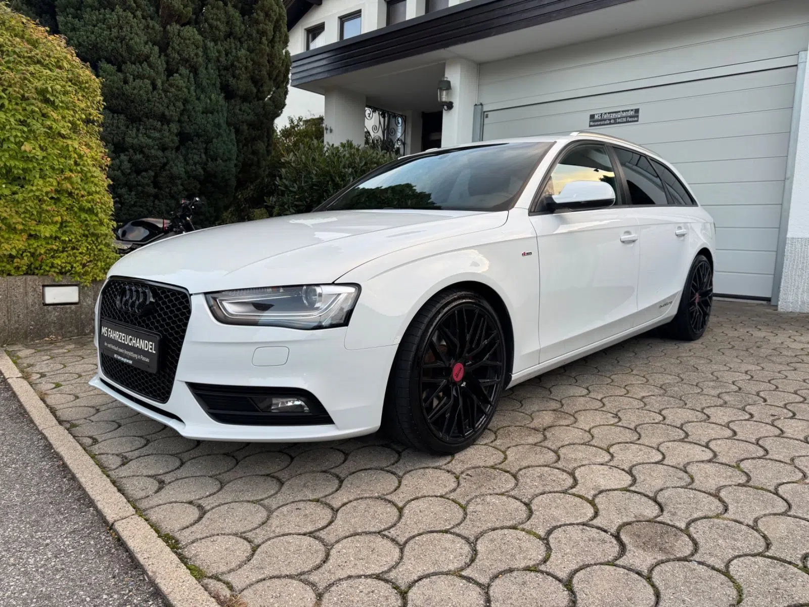 Audi A4 Avant 2.0 TDI S Line Sportpaket quattro *AHK*