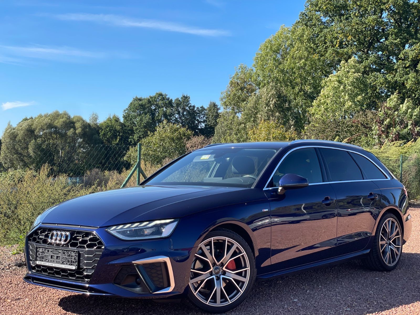 Audi A4 Avant 40 TFSI quattro*S line*STHZ*AHK*19 Zoll