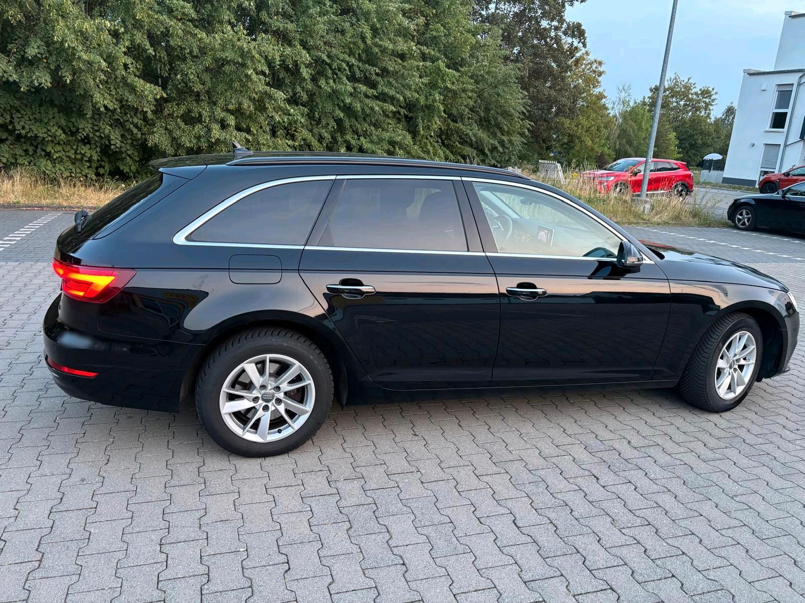 Audi A4 Avant 2.0 TDI S tronic - Cockpit Virtual TOP ZUSTAND